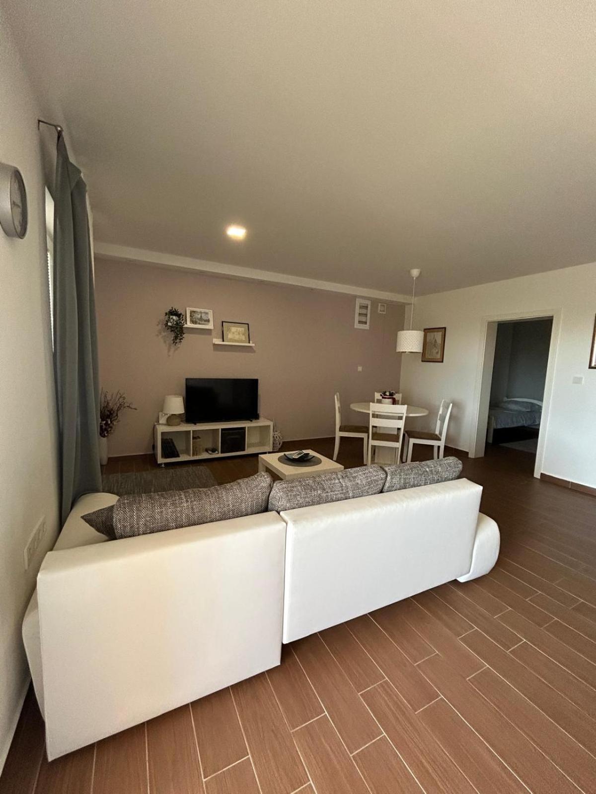Apartman Lorna Turanj Exterior foto