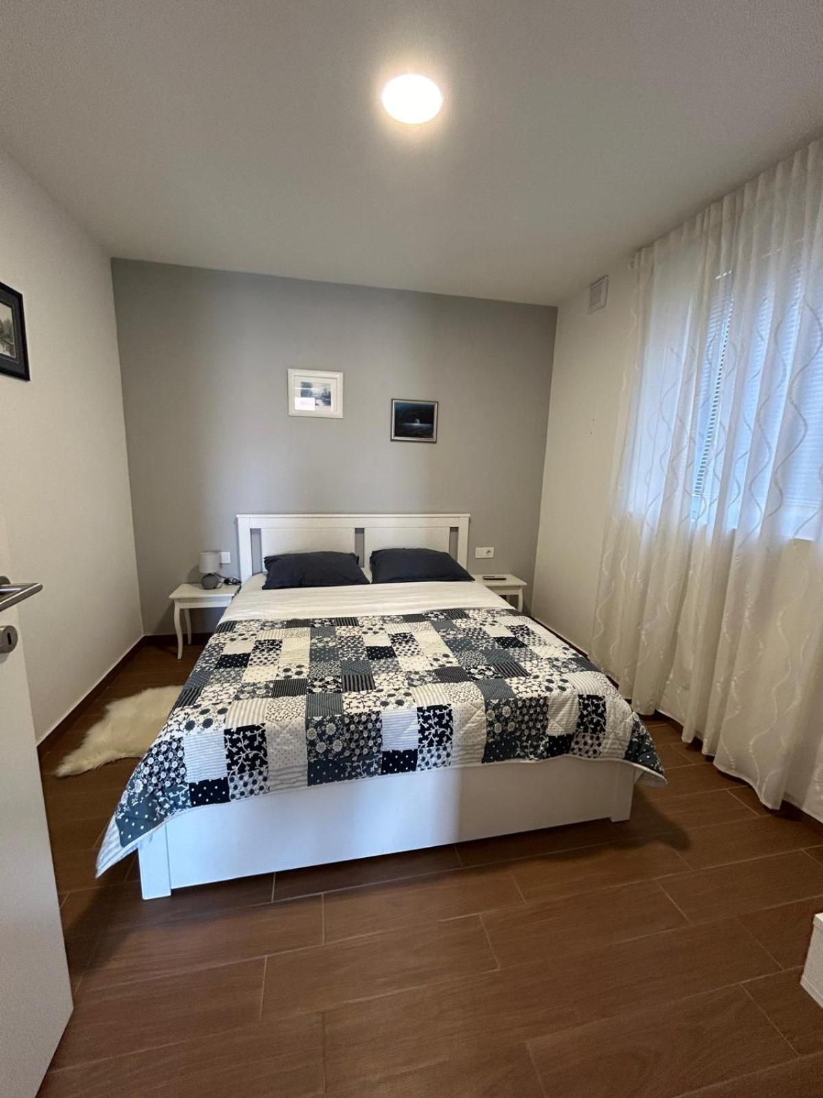 Apartman Lorna Turanj Exterior foto