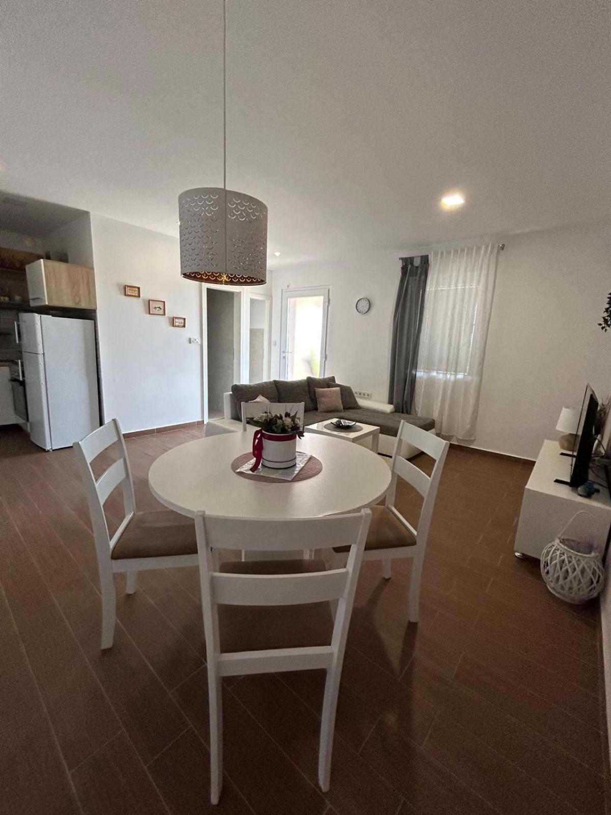 Apartman Lorna Turanj Exterior foto