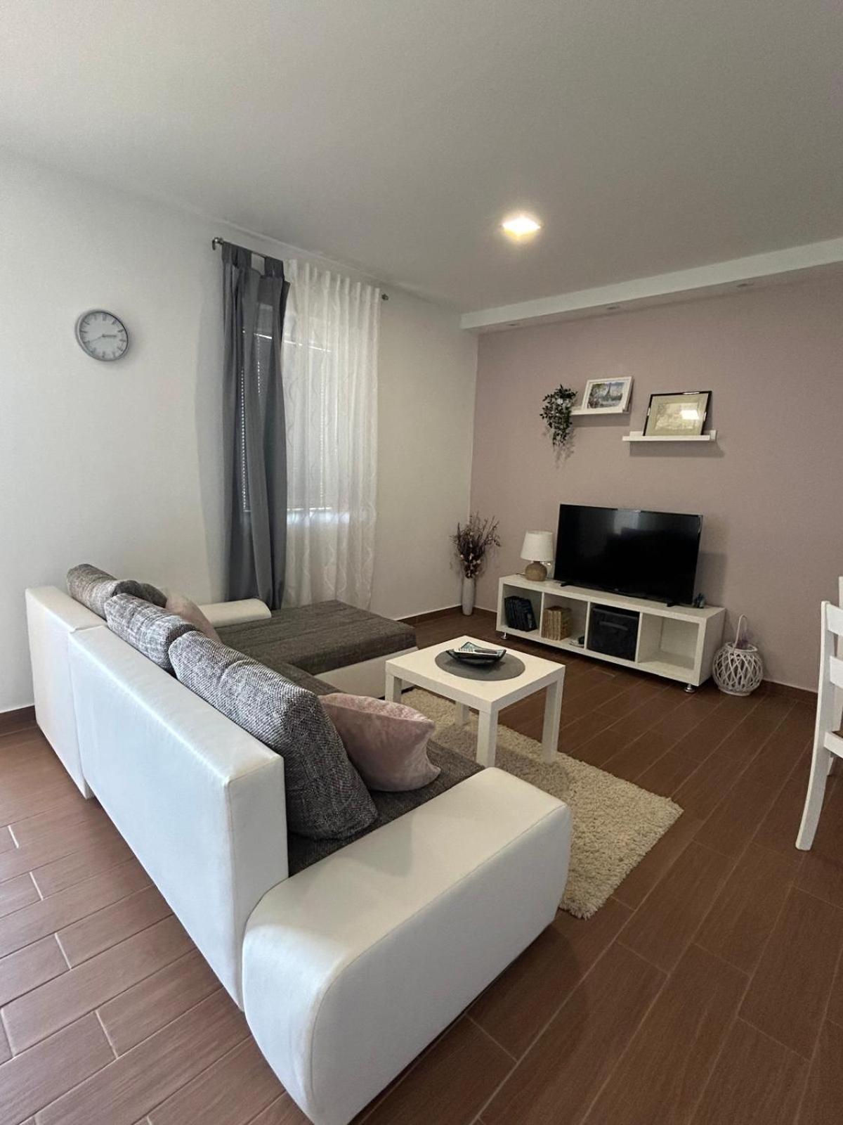 Apartman Lorna Turanj Exterior foto