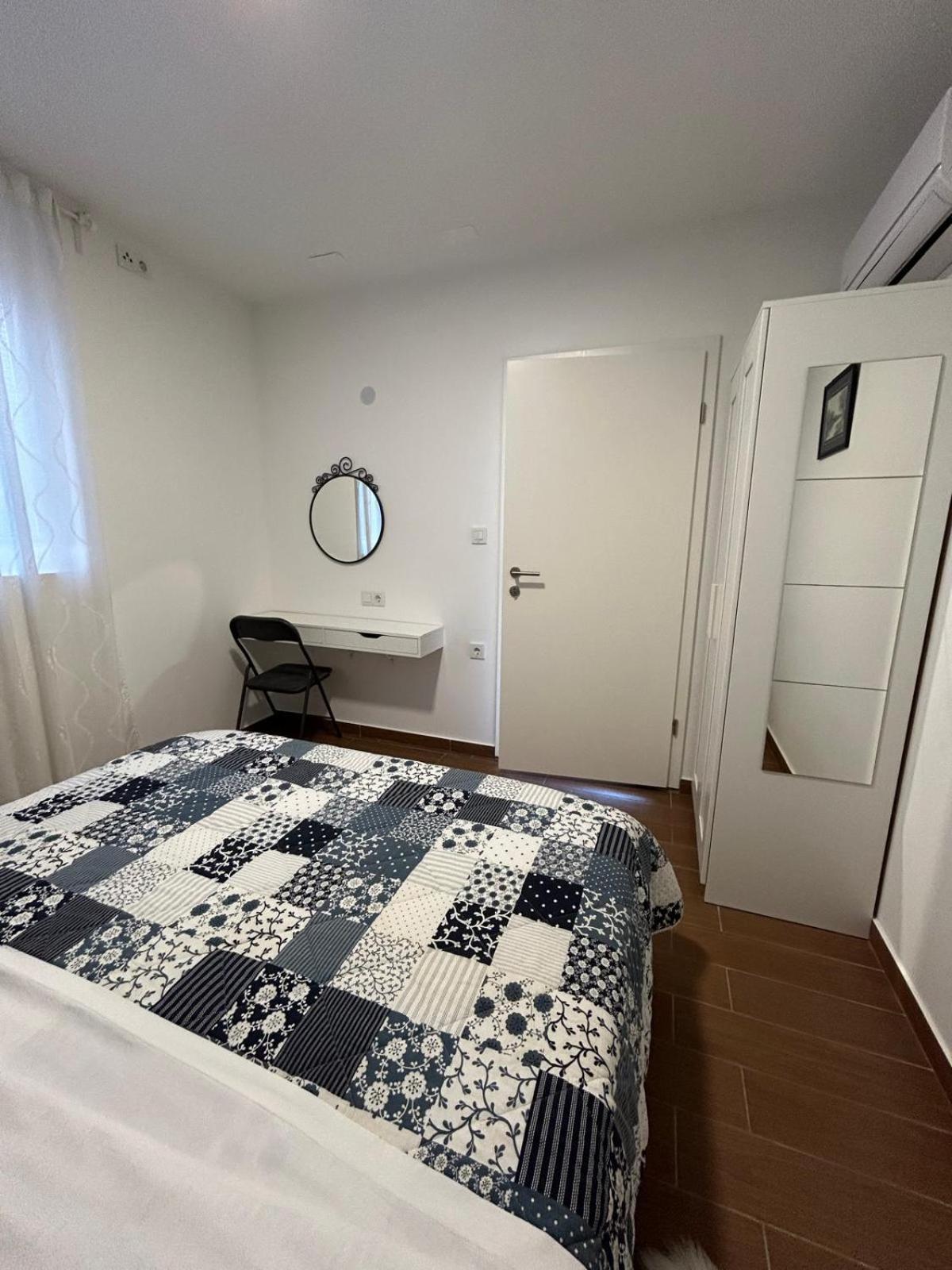 Apartman Lorna Turanj Exterior foto